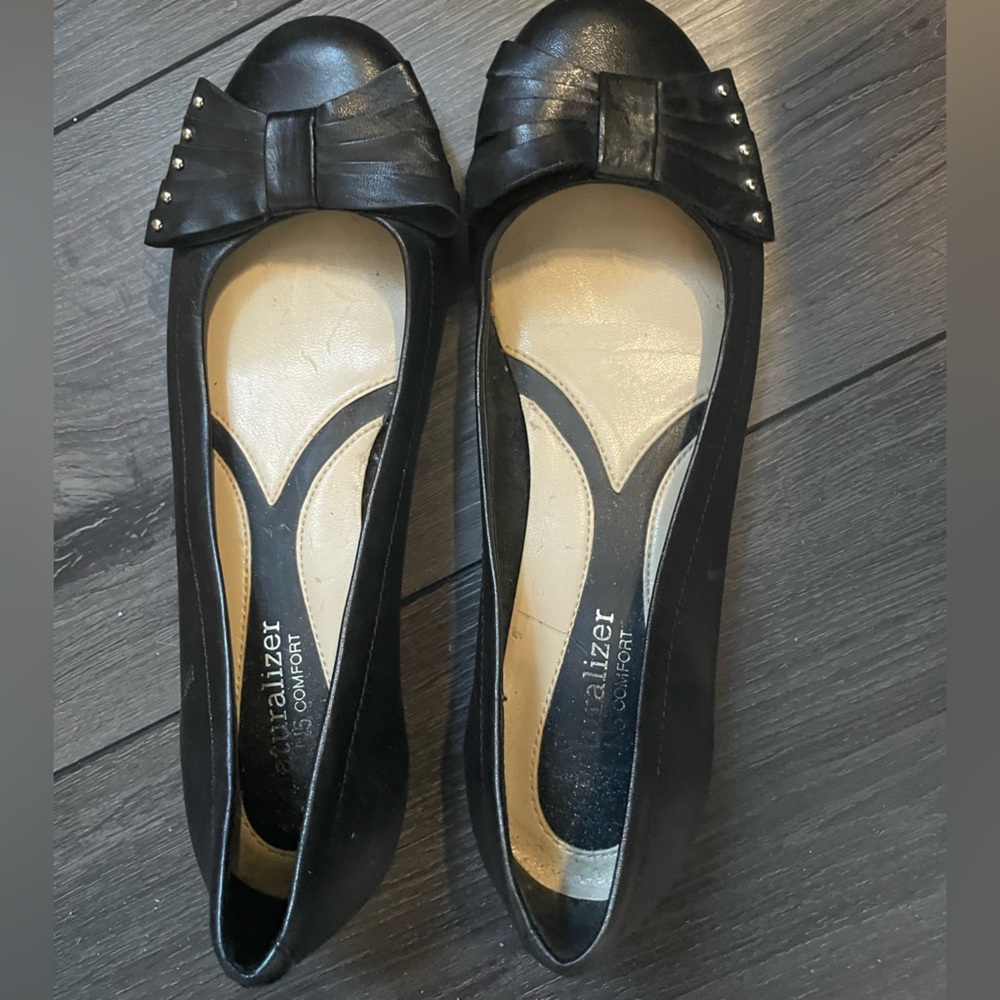Naturalizer Black Bow Flats